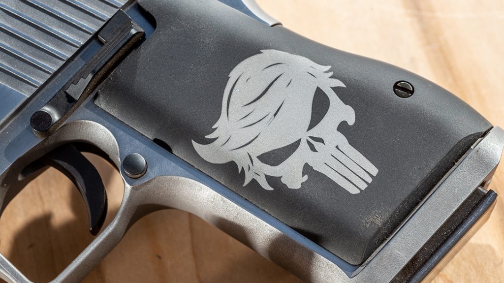 Punisher Trump Desert Eagle 50 AE, skull grip