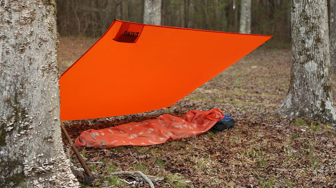 The T6ZERO is simple to set up in a lean-to configuration. It comes with two built-in tie-outs and two loops for staking down.