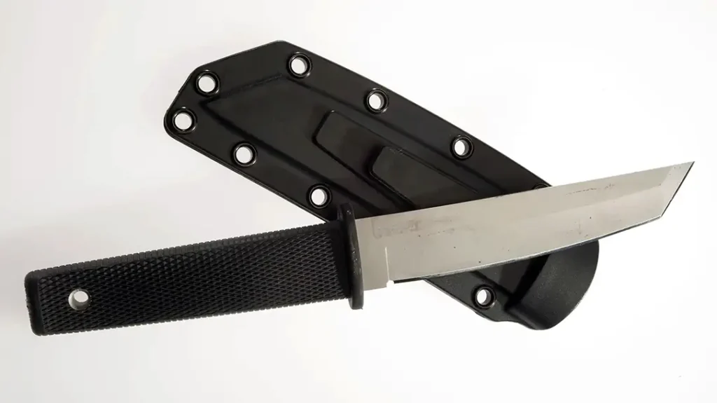 Designed for everyday carry (EDC), the Kobun is celebrated not only for its lightweight and discreet design but also for its durability and cutting performance. It comes with a Secure-Ex® Sheath with metal clip.