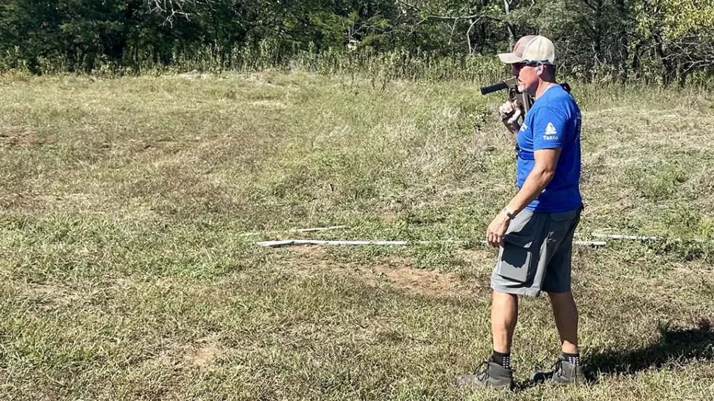 Demoing a drill during a carbine class.