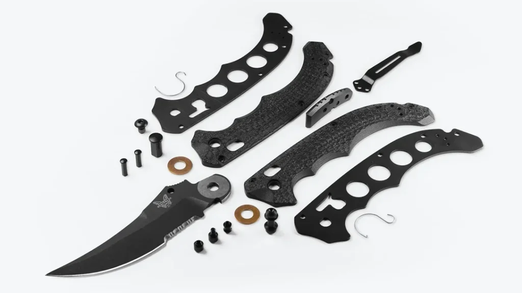 The folder’s solid construction ensures years of daily use.