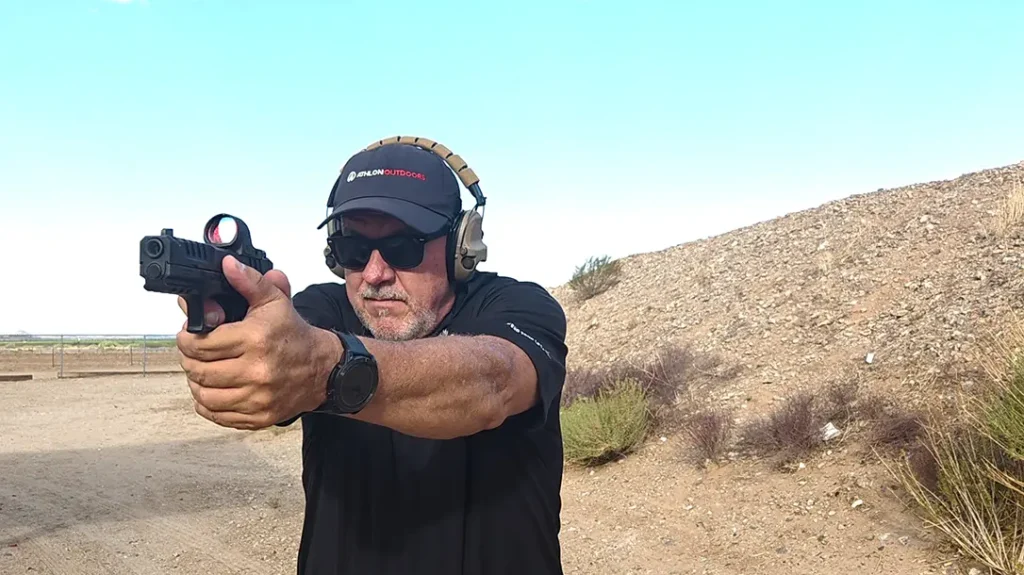 The Springfield Echelon 4.0C Comp is a great EDC pistol.