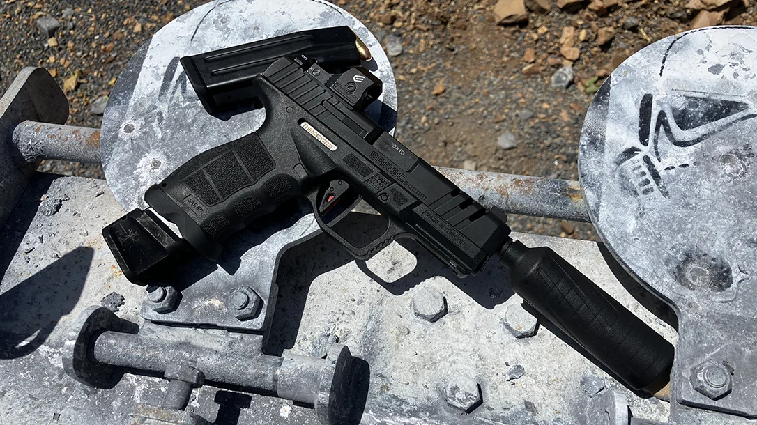 SAR SOCOM Compact: The Striker-Fire Evolved.