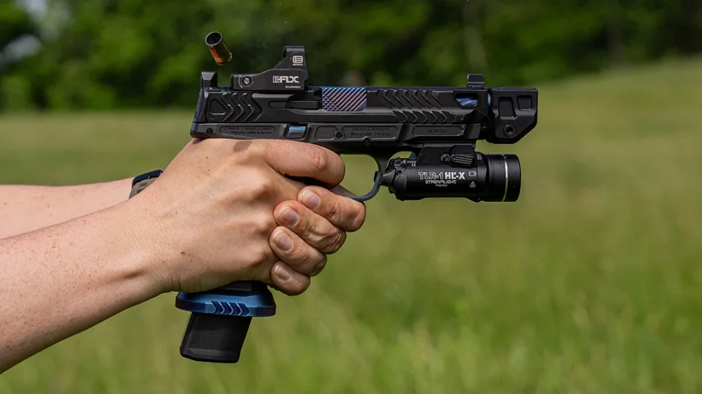 The author mounted the EOTECH EFLX Mini Red Dot Sight, which uses the Delta Point Pro footprint.