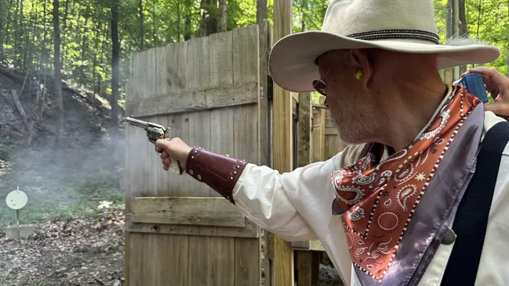 Using the Arizona Rangers Big Iron in a match.